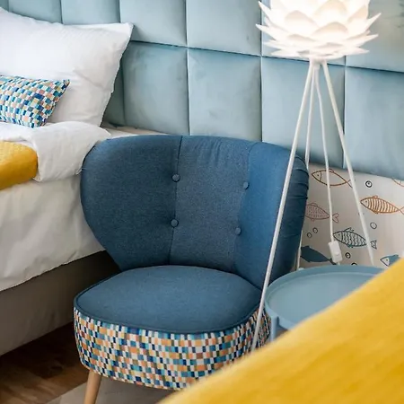 Blekit Na Fali - Miodowy Dom *