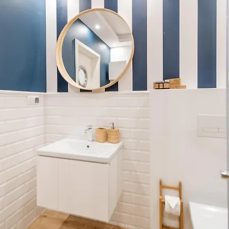 Blekit Na Fali - Miodowy Dom *